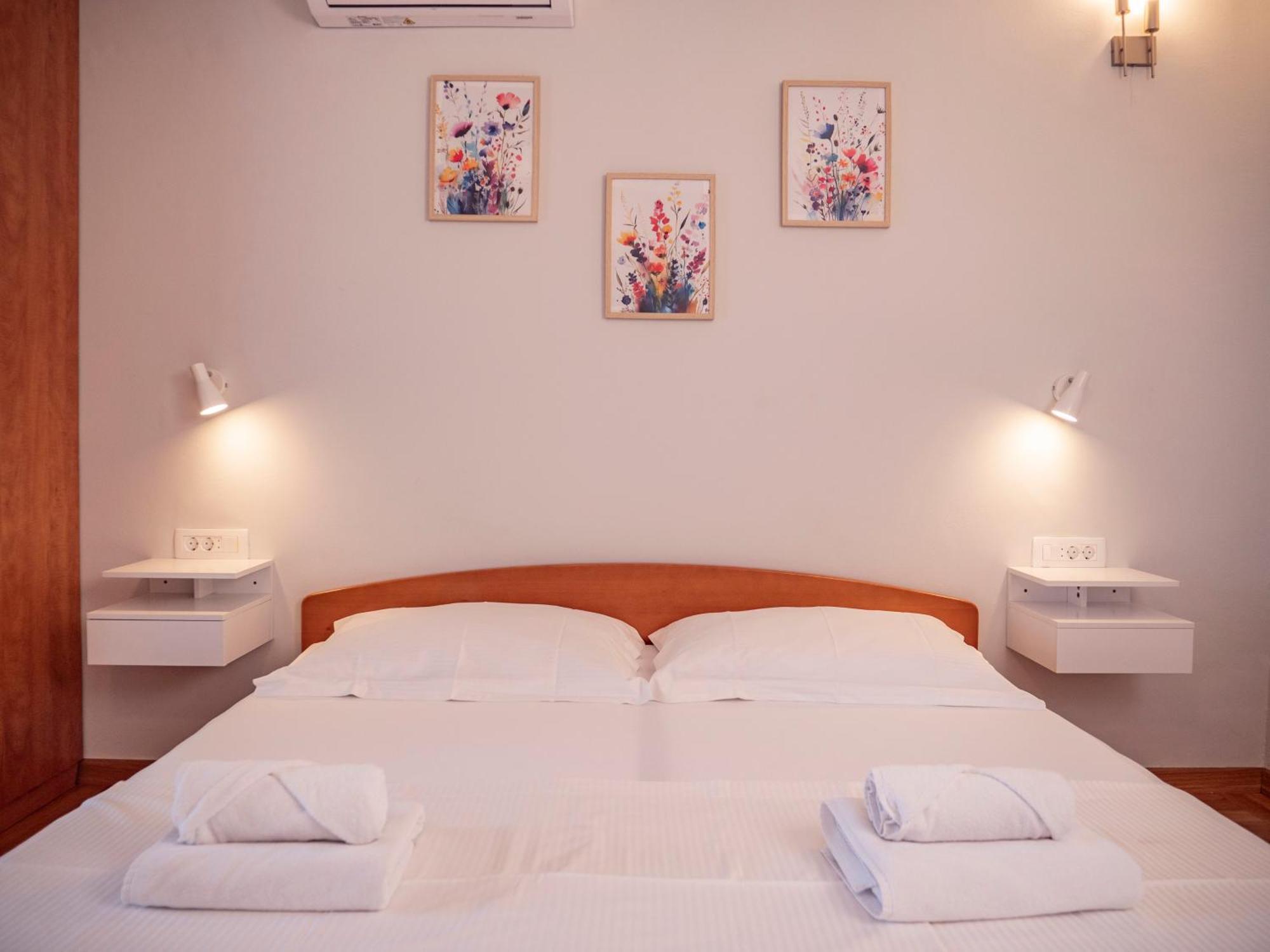 Apartment Jelka- Center Of Hvar Town Esterno foto